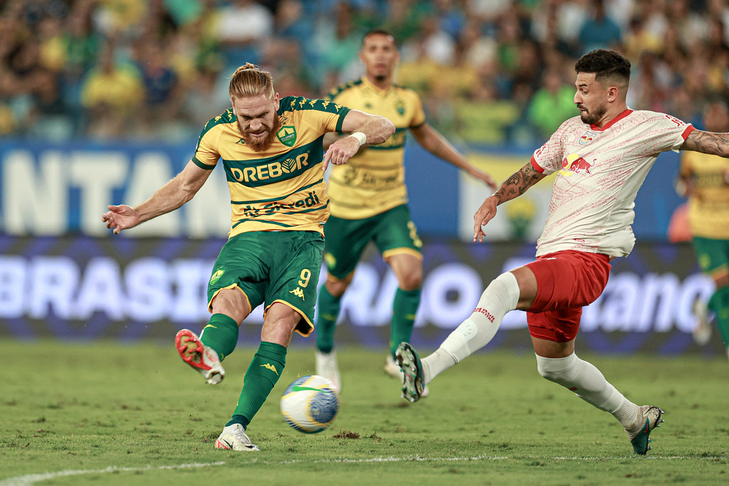 Cuiab� x Bragantino