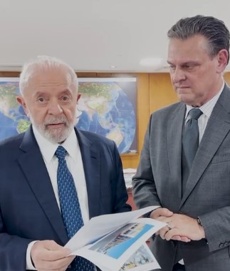 Lula Carlos Fávaro Shopping Popular