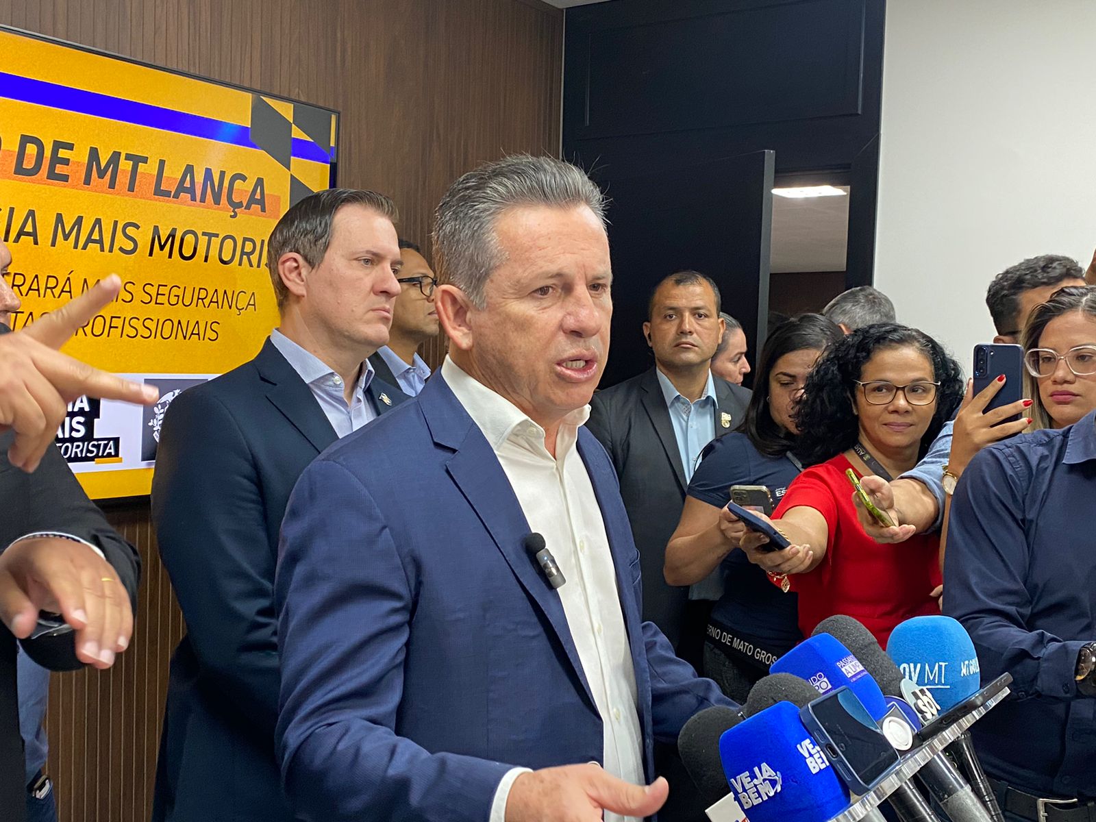 Governador Mauro Mendes coletiva bot�o do p�nico para motoristas