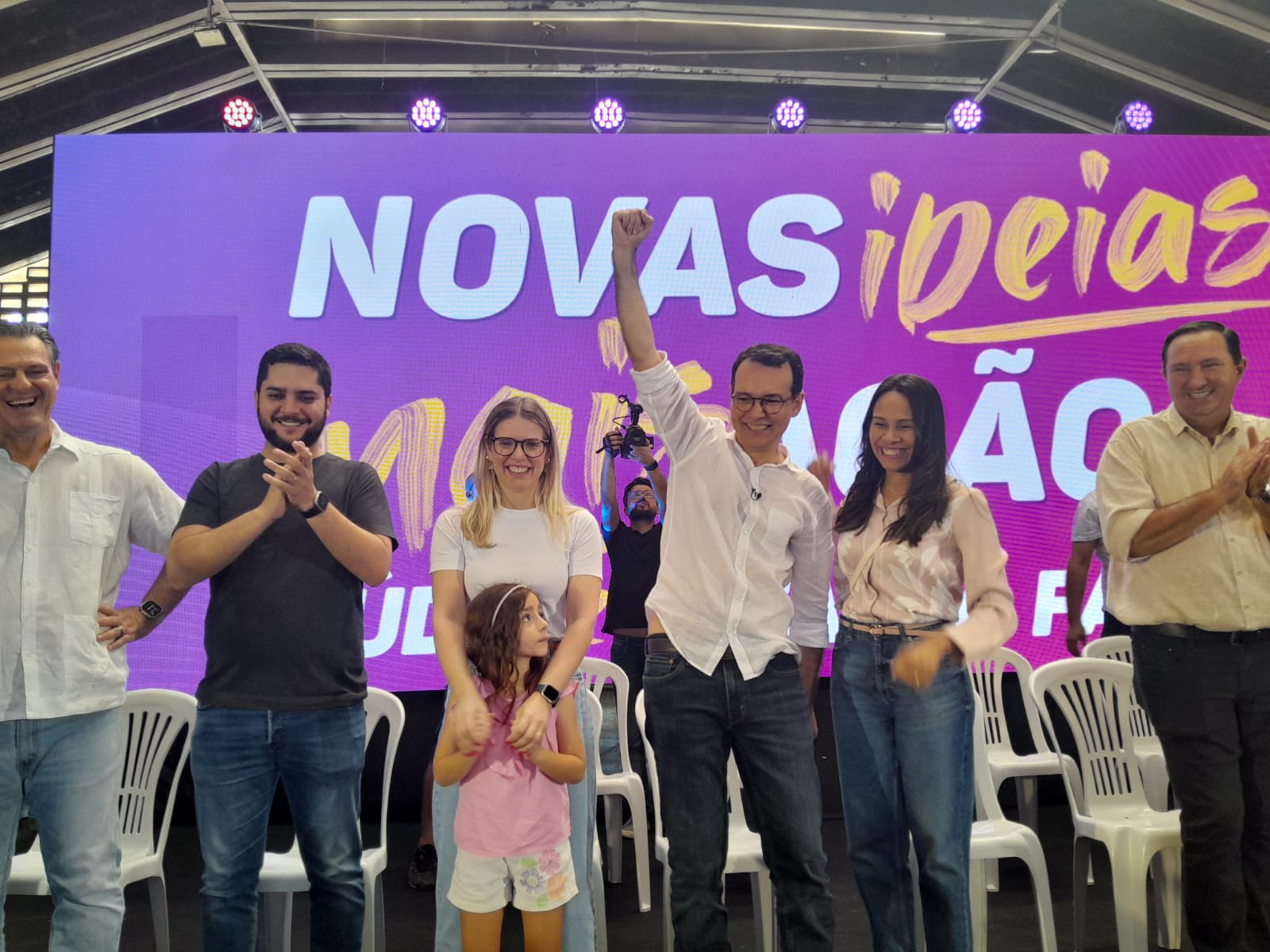 Carlos F&iuml;&iquest;&frac12;varo, Rafaela F&iuml;&iquest;&frac12;varo, ao lado do marido Luiz Augusto Cavalcanti; L&iuml;&iquest;&frac12;dio Cabral, ao lado da esposa Maria Teresa; e Valdir Barranco durante conven&iuml;&iquest;&frac12;&iuml;&iquest;&frac12;o que homologou nome de L&iuml;&iquest;&frac12;dio &iuml;&iquest;&frac12; Prefeitura de Cuiab&iuml;&iquest;&frac12;