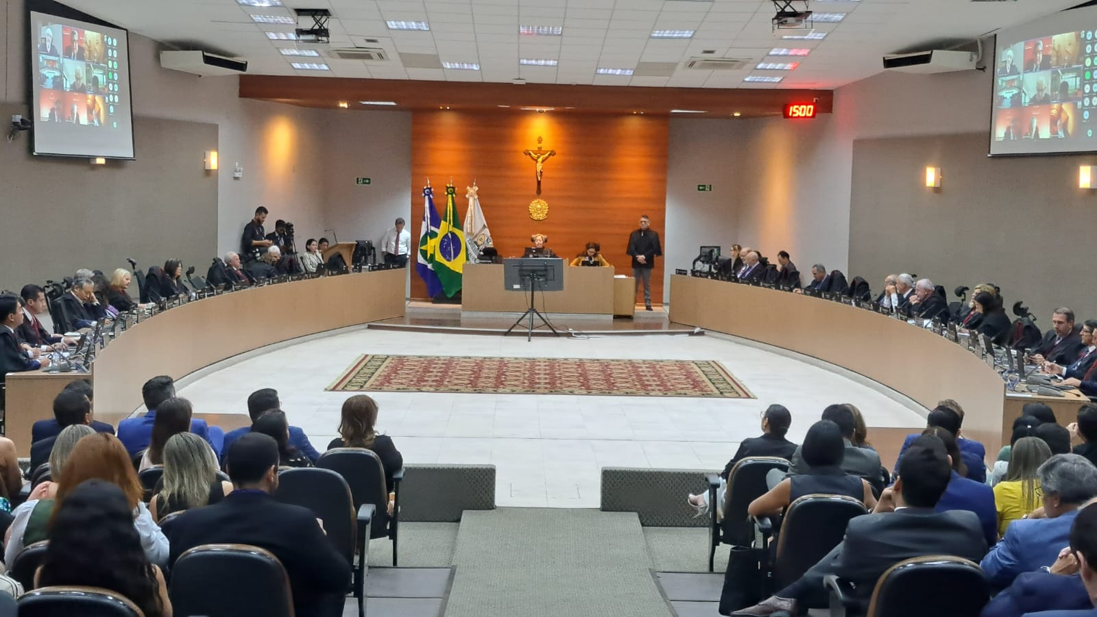 Pleno do Tribunal de Justi�a - vota��o desembargador