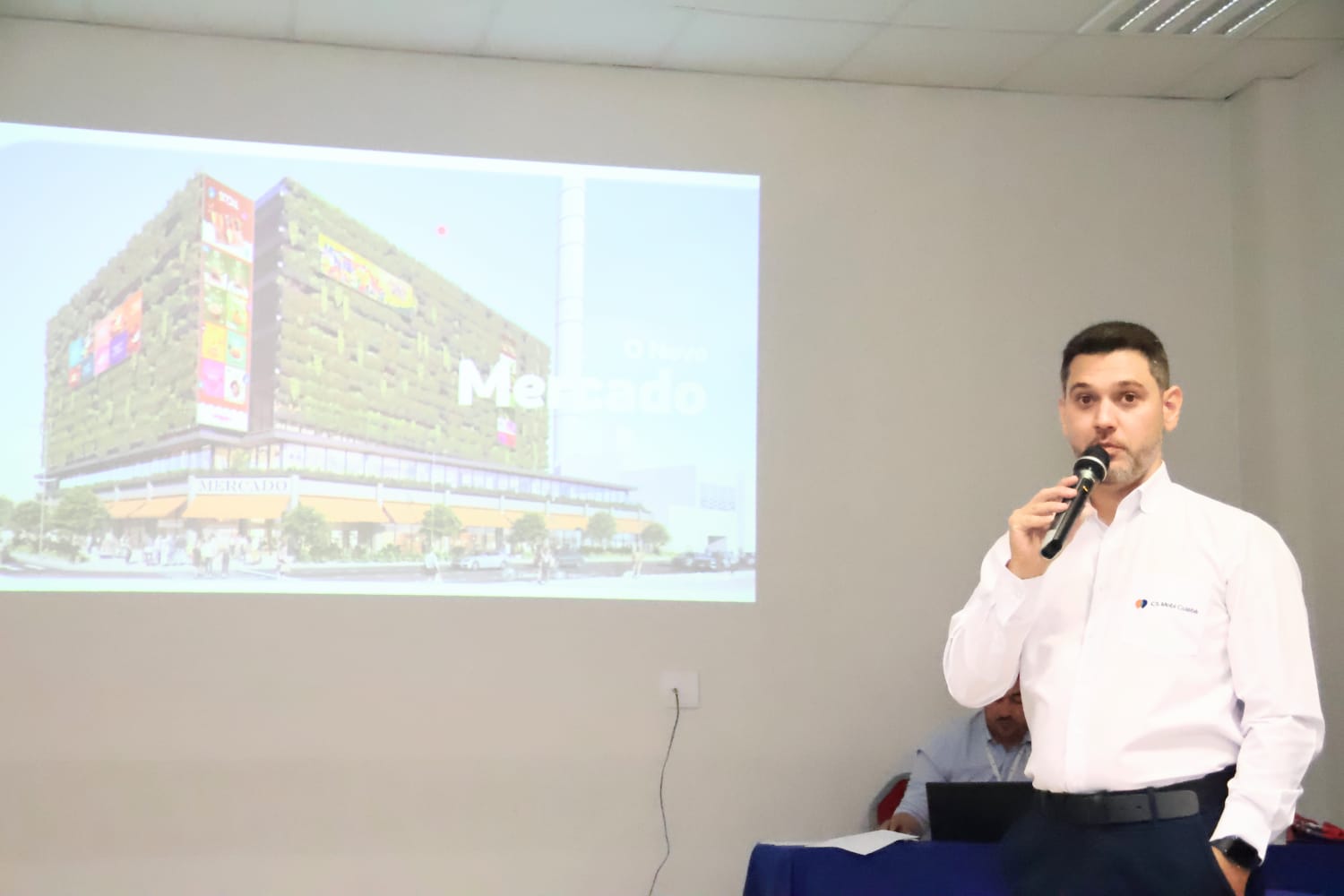  Kenon Mendes, gerente geral de opera&iuml;&iquest;&frac12;&iuml;&iquest;&frac12;o do Cons&iuml;&iquest;&frac12;rcio
