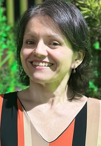  Kamila Garcia &iuml;&iquest;&frac12; bacharel em L&iuml;&iquest;&frac12;ngua Portuguesa e Literatura Brasileira