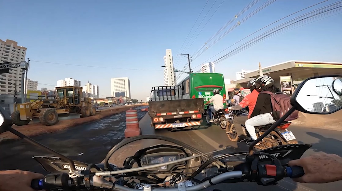 Obras do BRT na Avenida do CPA