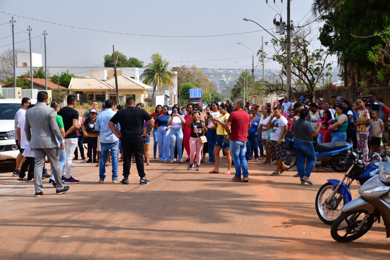 Candidato a vereador Ary Campos se apresenta na DERF e &iuml;&iquest;&frac12; acompanhado por apoiadores