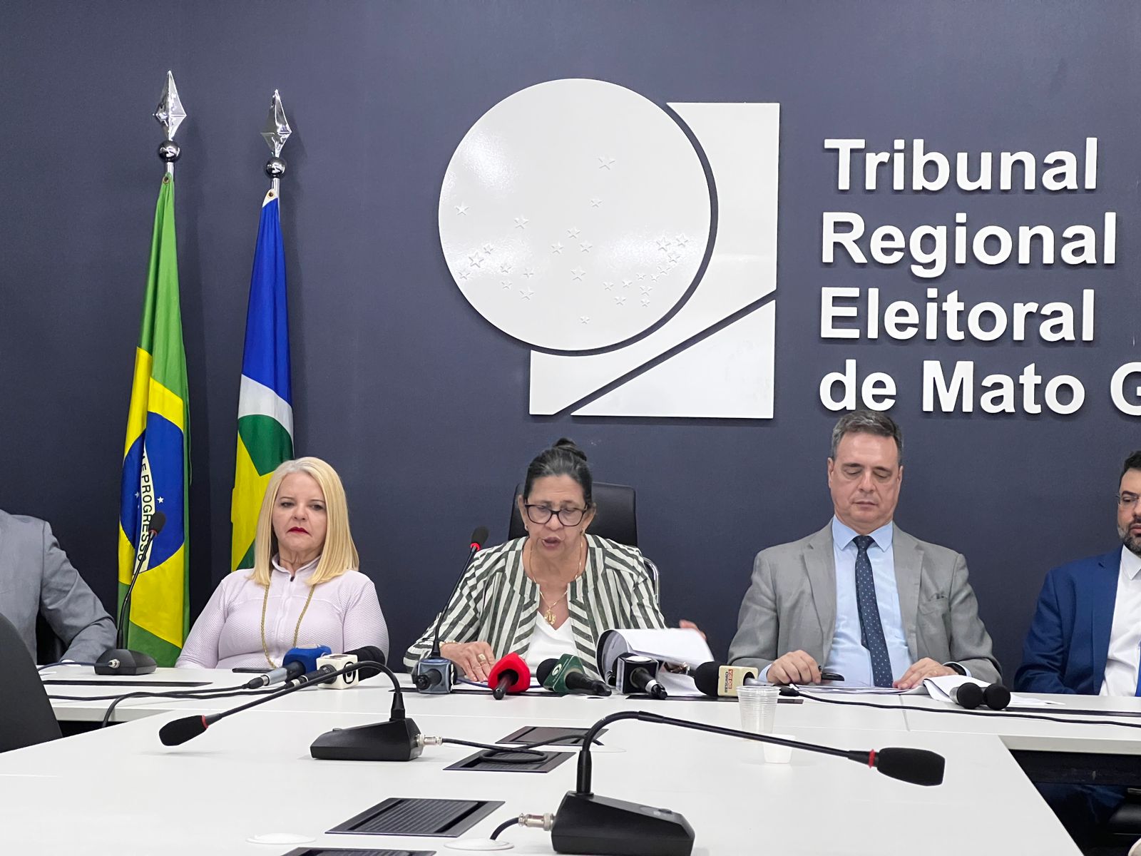 coletiva TRE