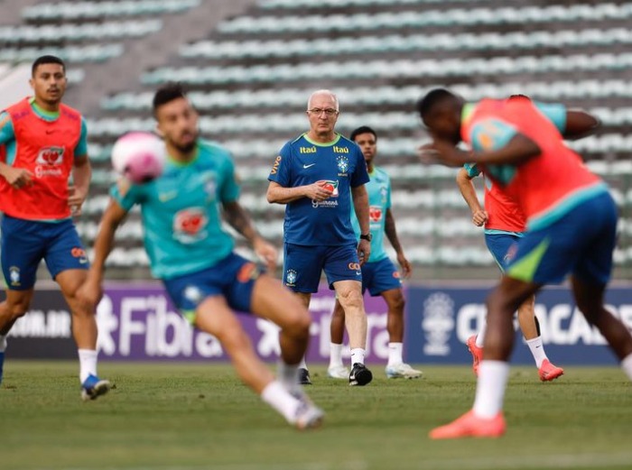 Sele��o Brasileira -- Dorival treino