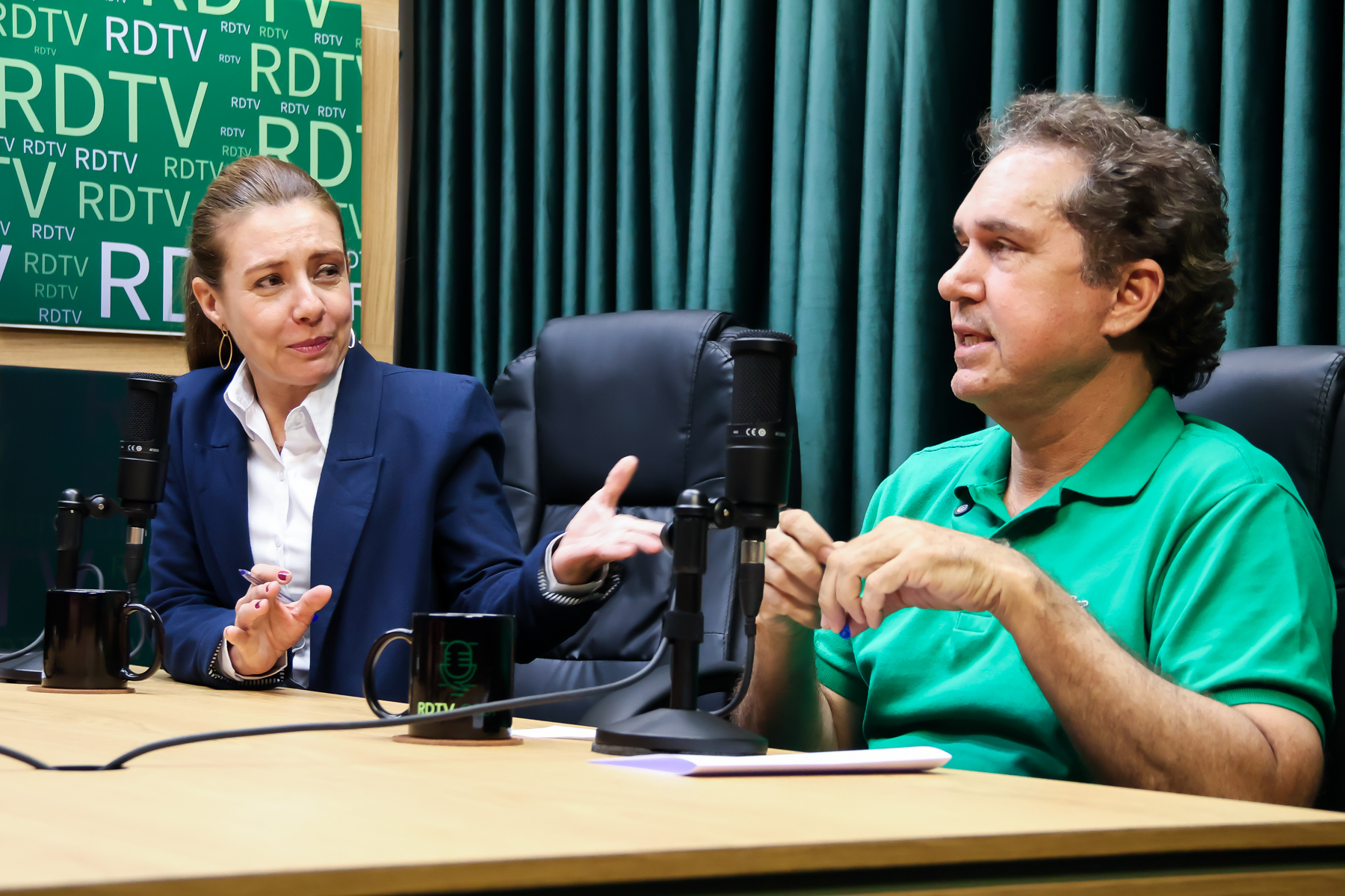 Fl�via Moretti e Ti�o da Zaeli - RDTVCast