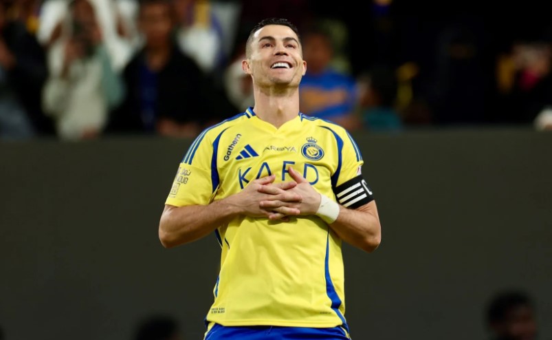 Cristiano Ronaldo comemora gol pelo Al-Nassr
