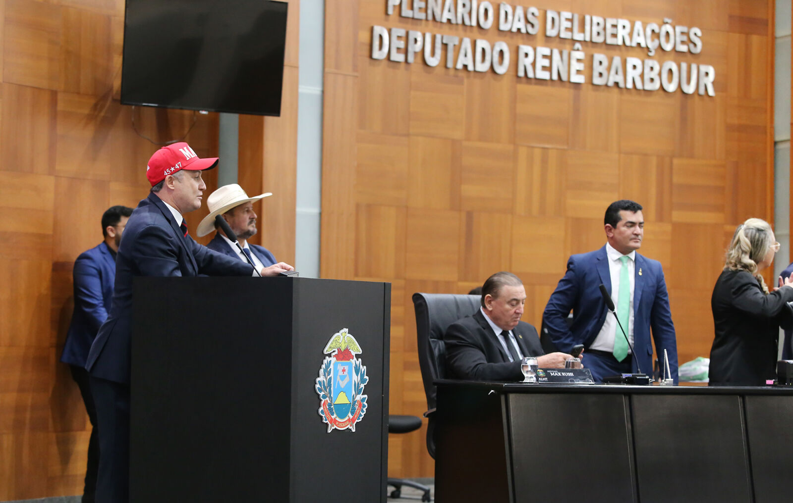 Xuxu Cattani Trump