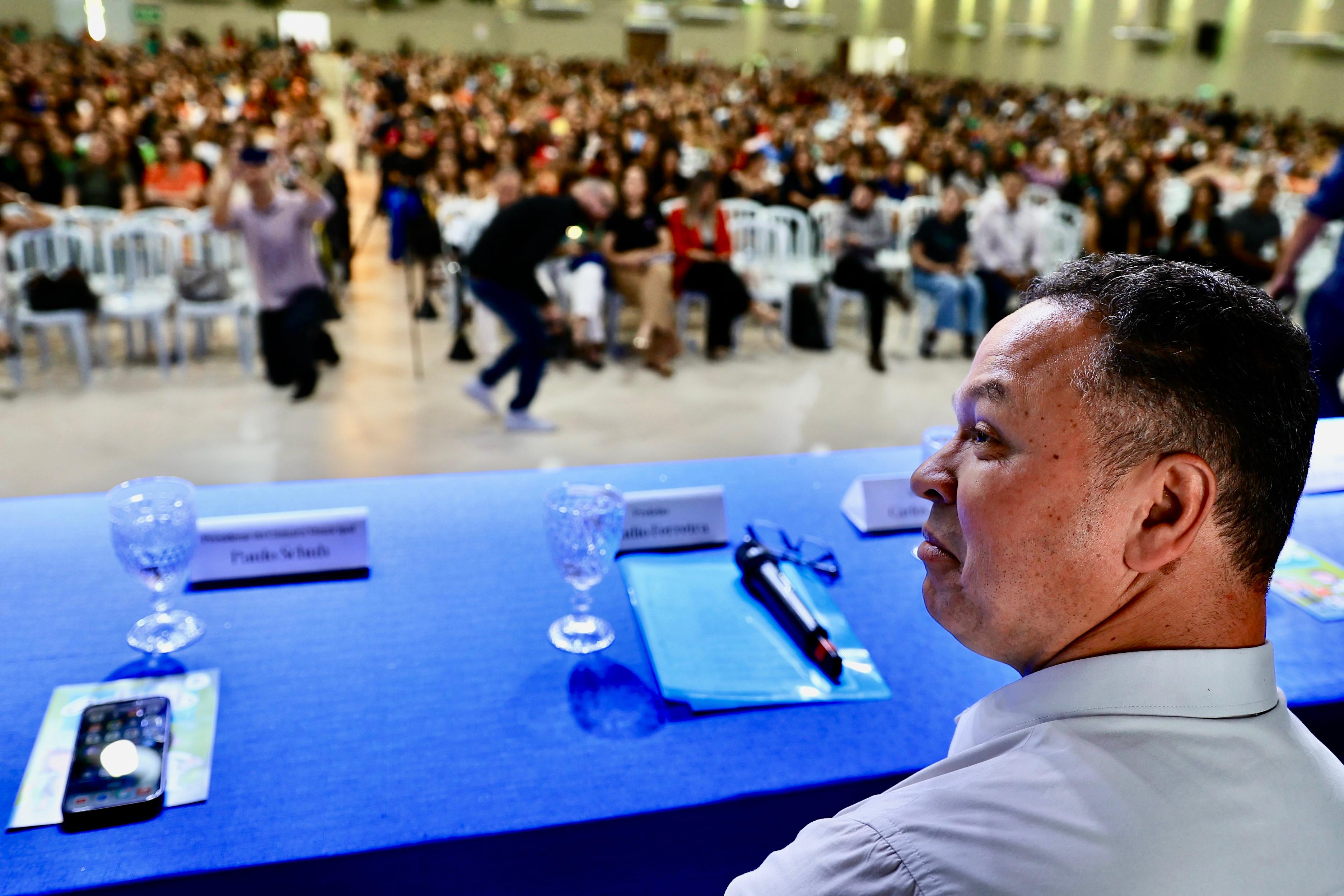 prefeito claudio evengto educa��o
