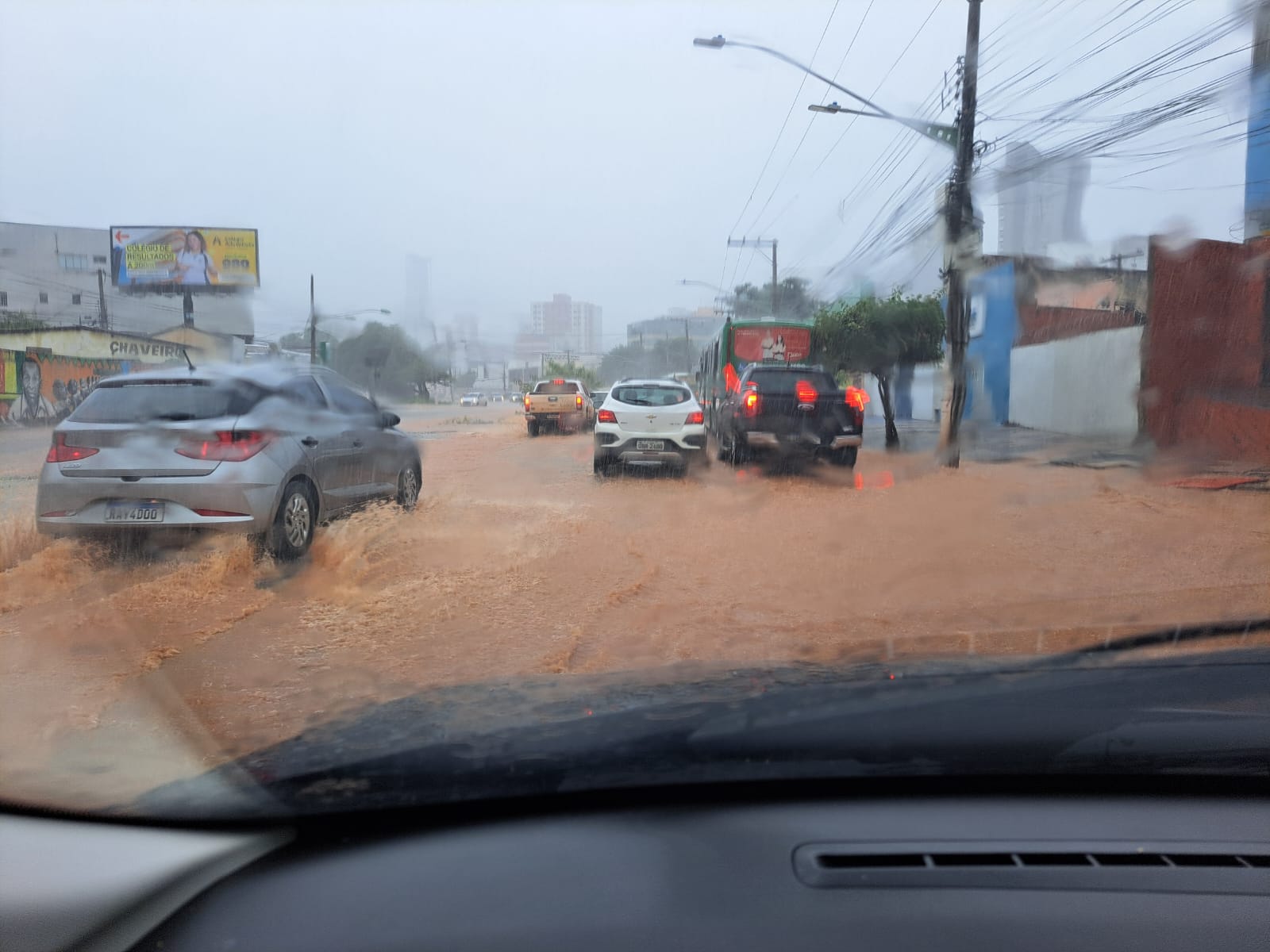 Chuva alagamento Avenida CPA Cuiab&iuml;&iquest;&frac12;