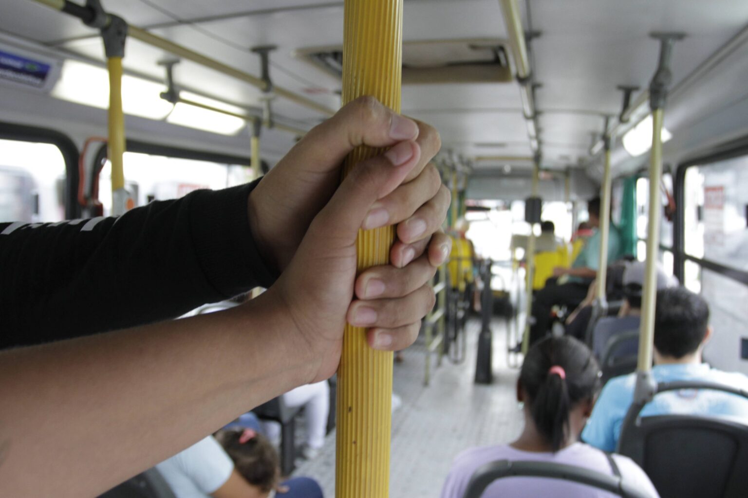 assédio, ônibus