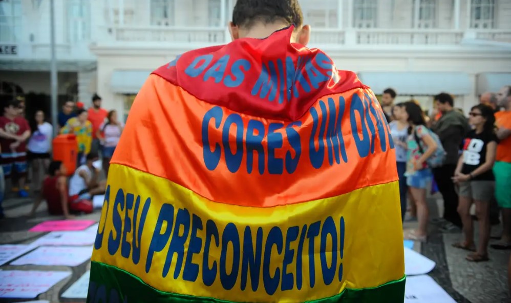 homofobia, bandeira LGBT+