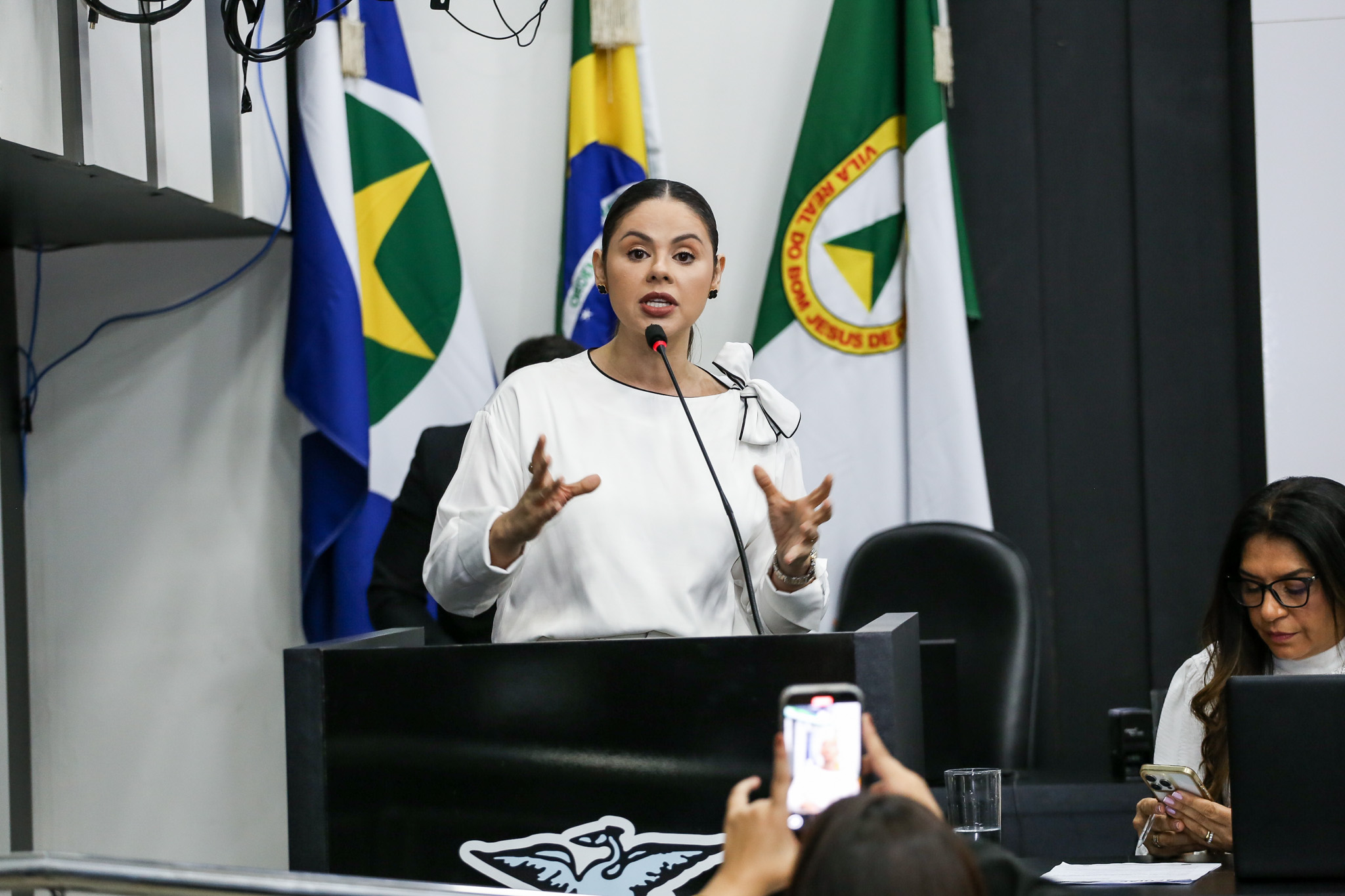 Michelly Alencar - C�mara de Cuiab�