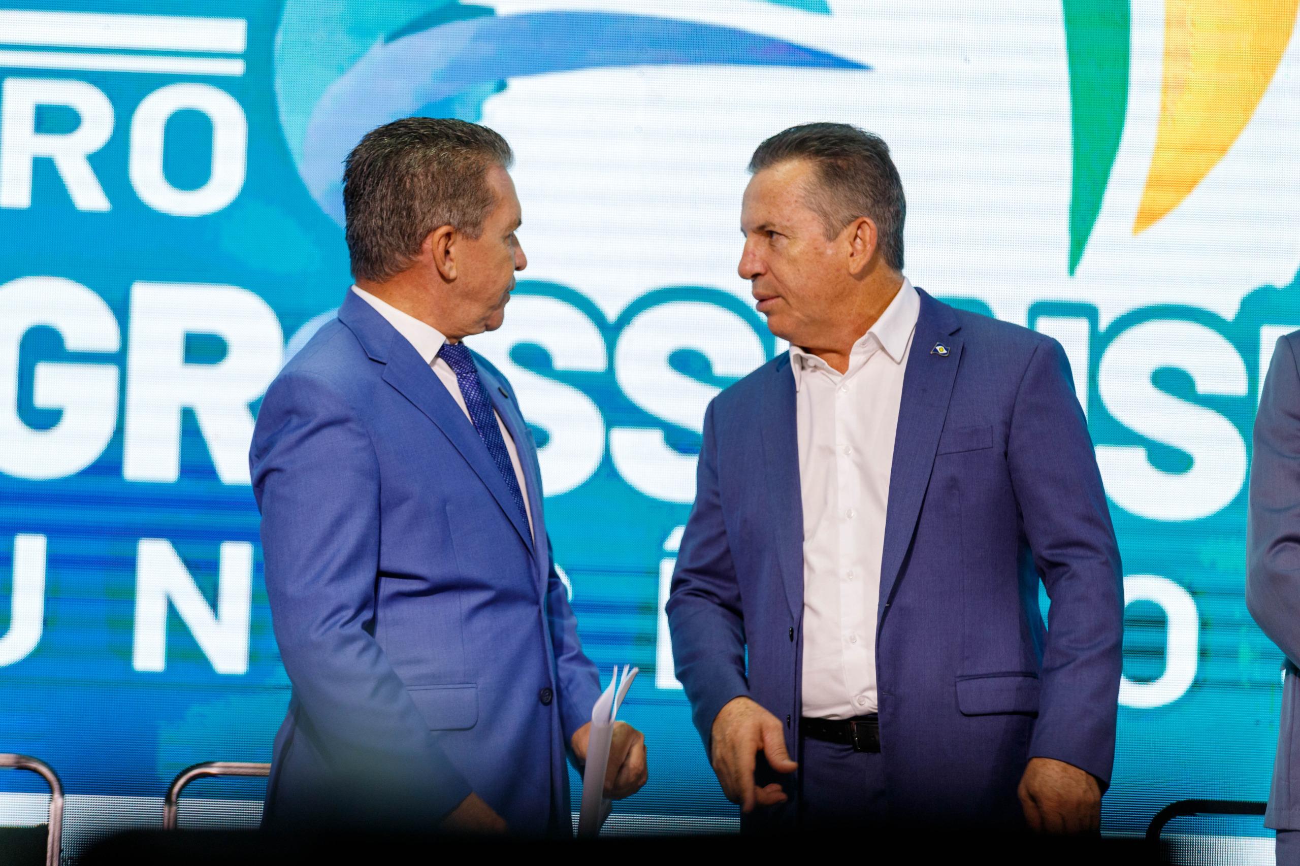 Encontro de prefeitos AMM - Mauro mendes e S&iuml;&iquest;&frac12;rgio Ricardo