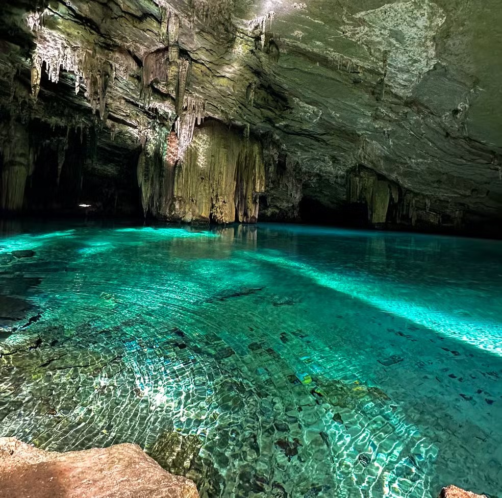 Gruta Lagoa Azul em Nobres MT