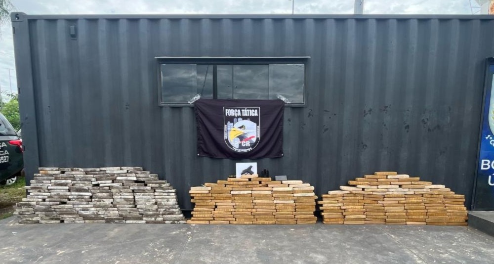 For&ccedil;a T&aacute;tica apreende 303 tabletes de maconha