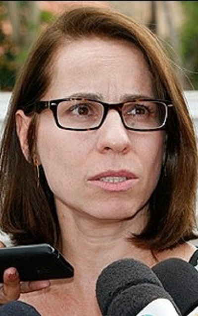 Ana Luiza Peterlini 400 px