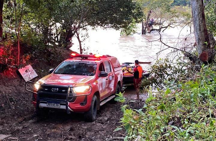 RESGATE BOMBEIROS RIO TELES PIRES BARCO VIROU