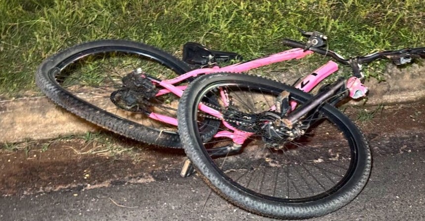 bicicleta adolescente sorriso