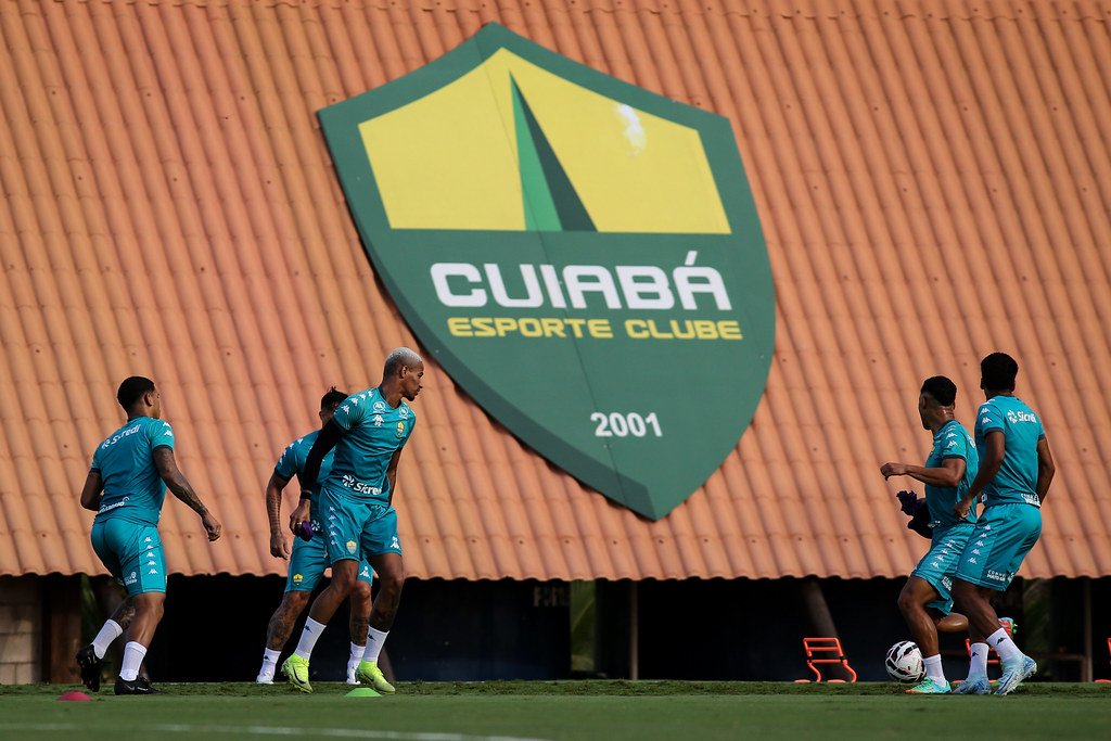 Cuiab� em treino