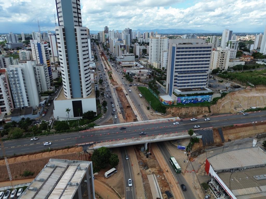 Trecho de obras em viaduto na Miguel Sutil - interdi��o