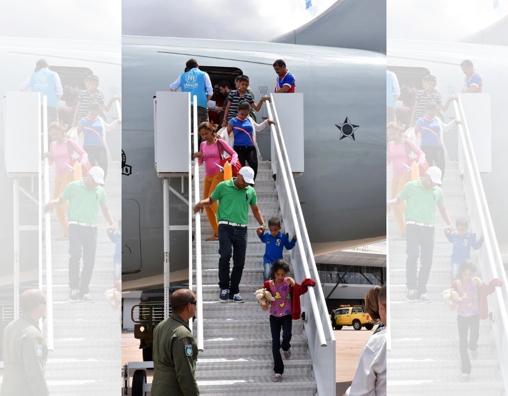 venezuelanos, chegada, cuiab&aacute;, avi&atilde;o