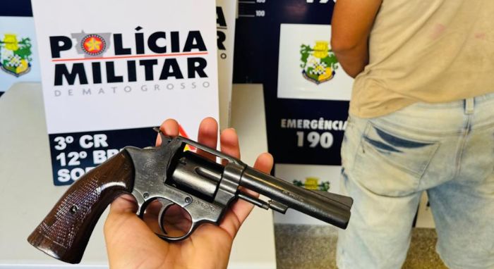 crian&iuml;&iquest;&frac12;a leva arma escola sorriso