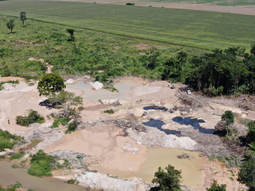 Combate � minera��o ilegal na regi�o norte do estado de Mato Grosso