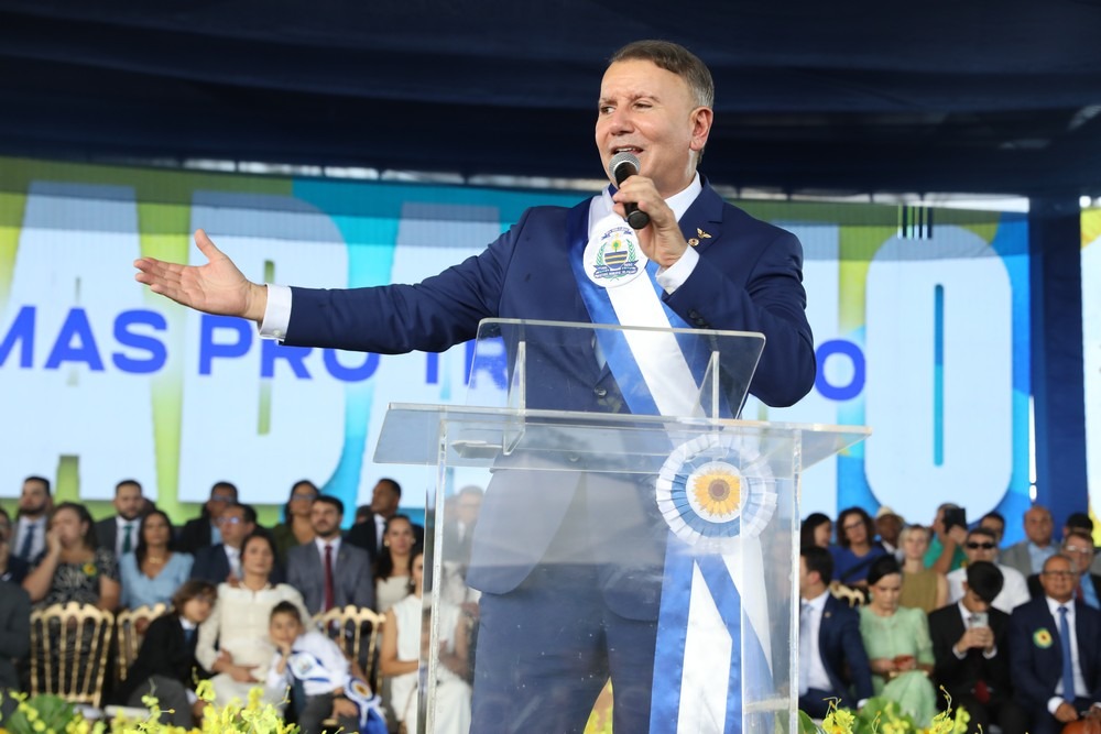 prefeito palmas eduardo siqueira campos