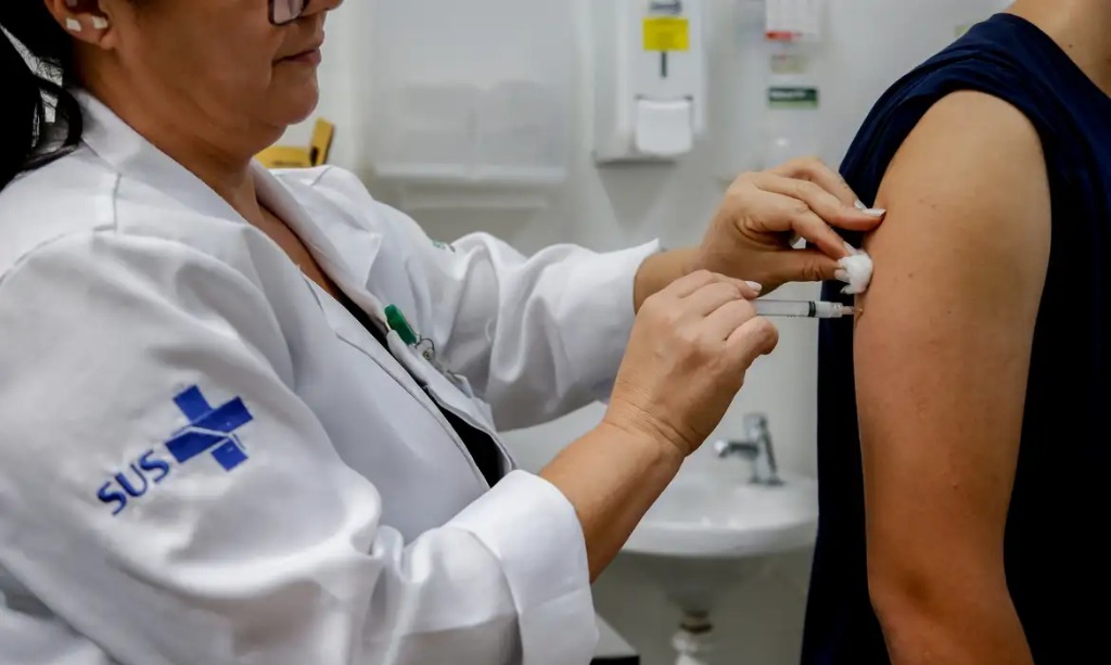 A vacina��o contra a gripe pode ajudar a reduzir a sobrecarga no SUS