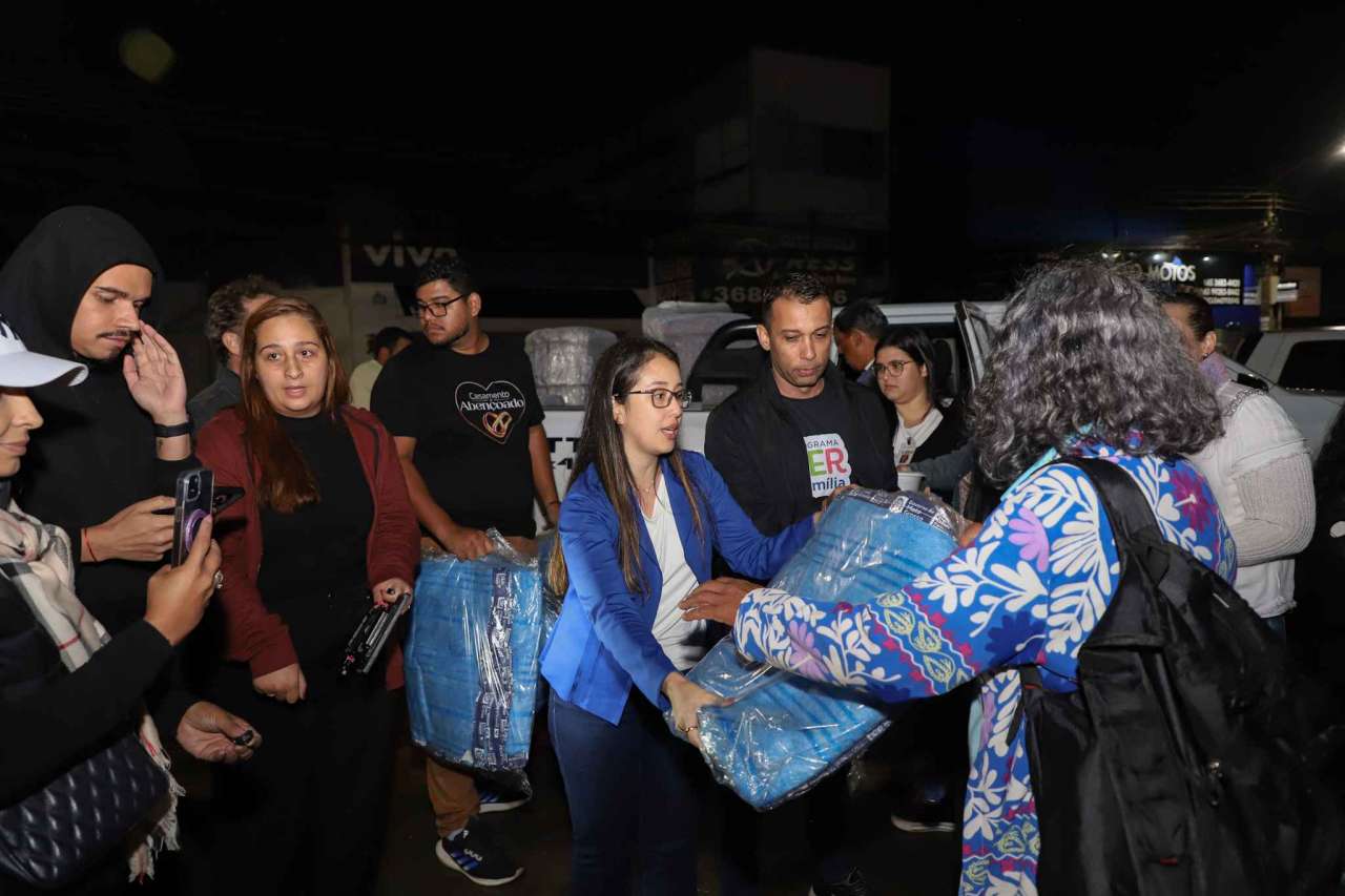 Entrega de cobertores VG
