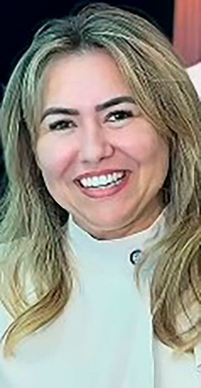 alessandra ferreira 400