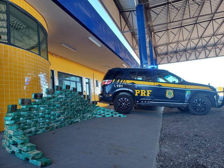 PRF apreende cocaína em Barra do Garças