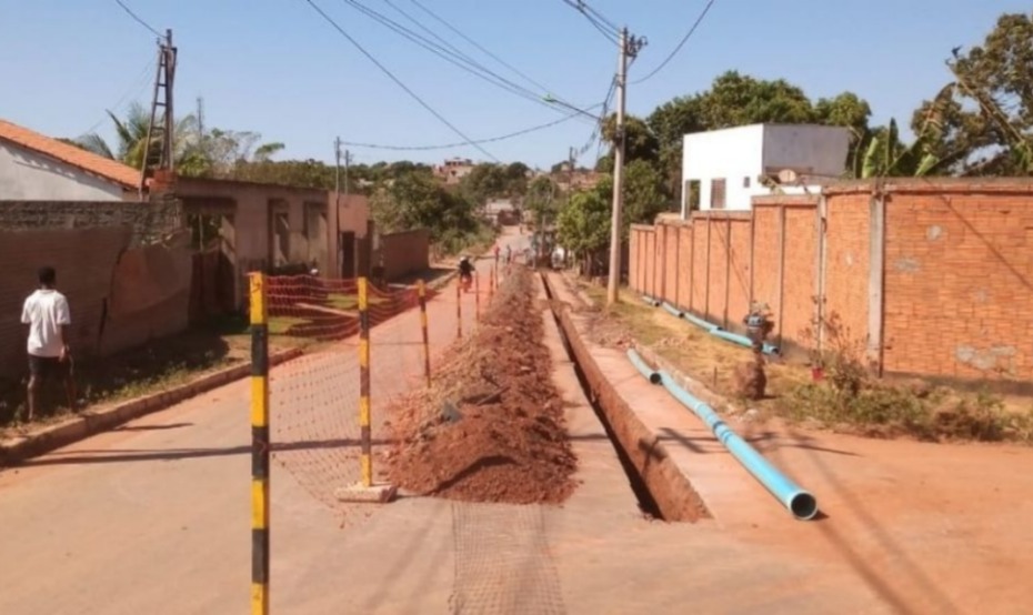 Substitui��o de tubula��o - amianto �guas cuiab�