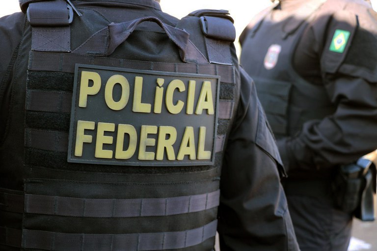 Pol&iuml;&iquest;&frac12;cia Federal, PF