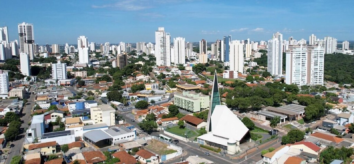 Mercado imobili&aacute;rio --- pr&eacute;dios Cuiab&aacute;