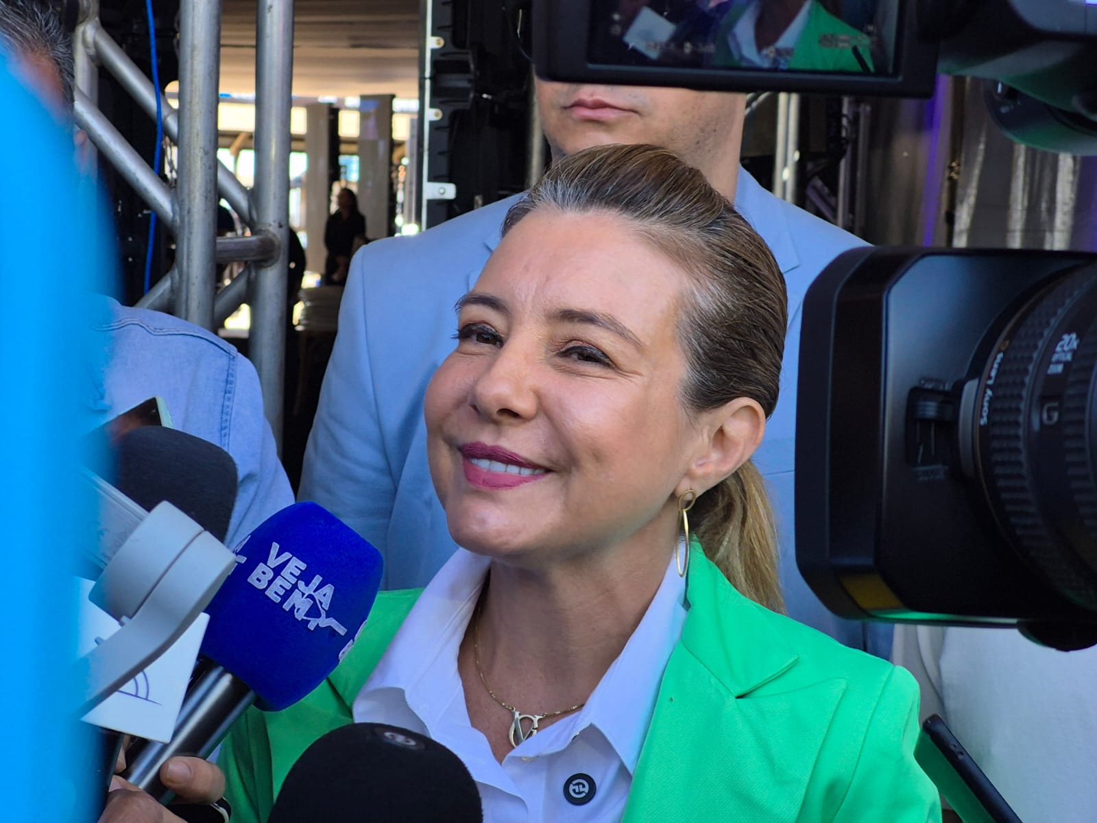 Prefeita Fl�via Moretti