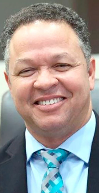 claudio ferreira 400