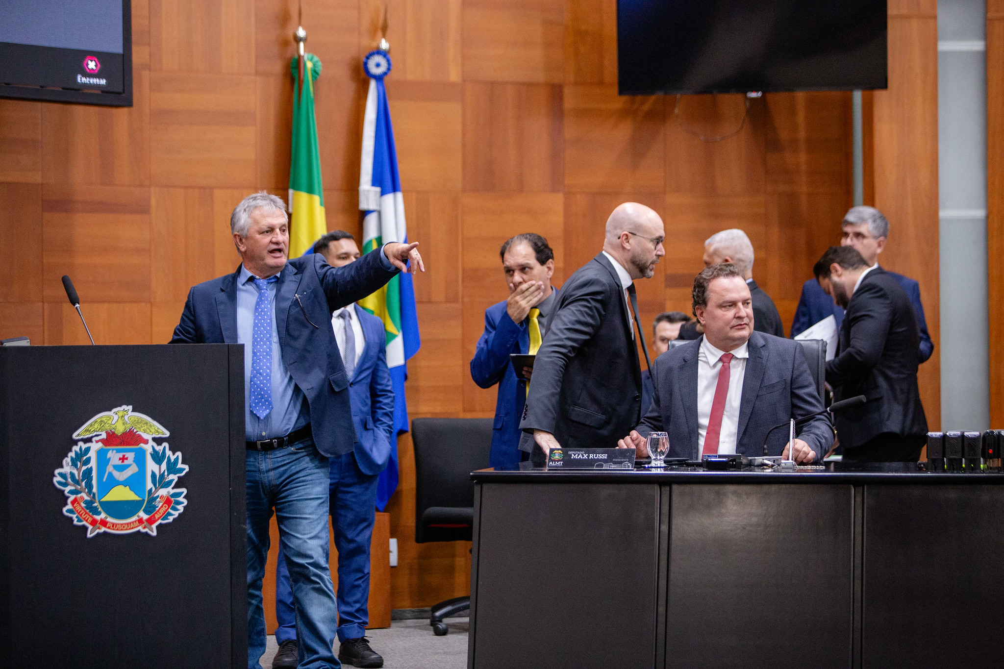 MESA DIRETORA ALMT