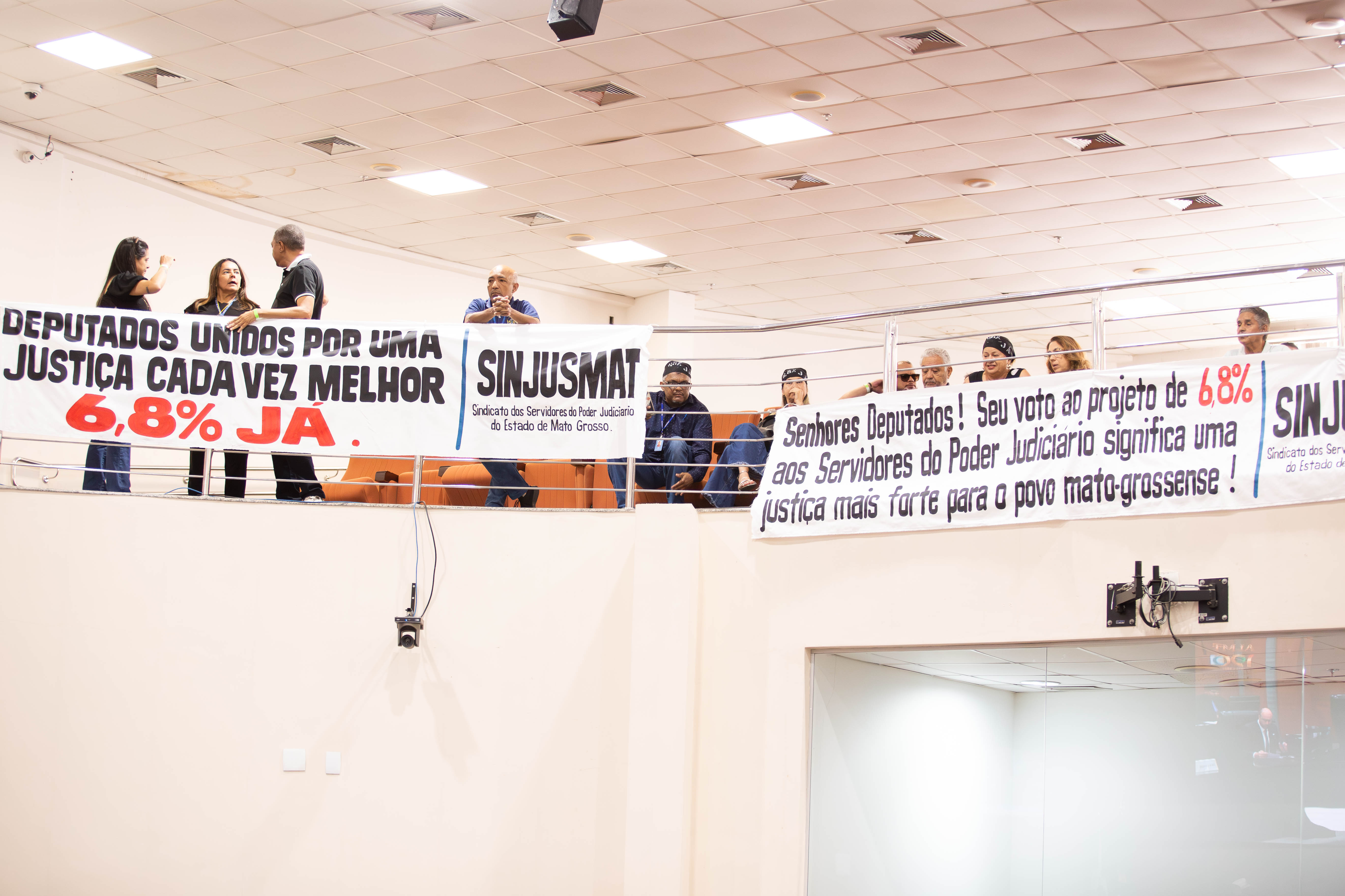 servidores pressao assembleia