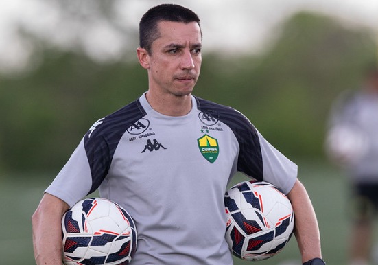Eduardo Barros