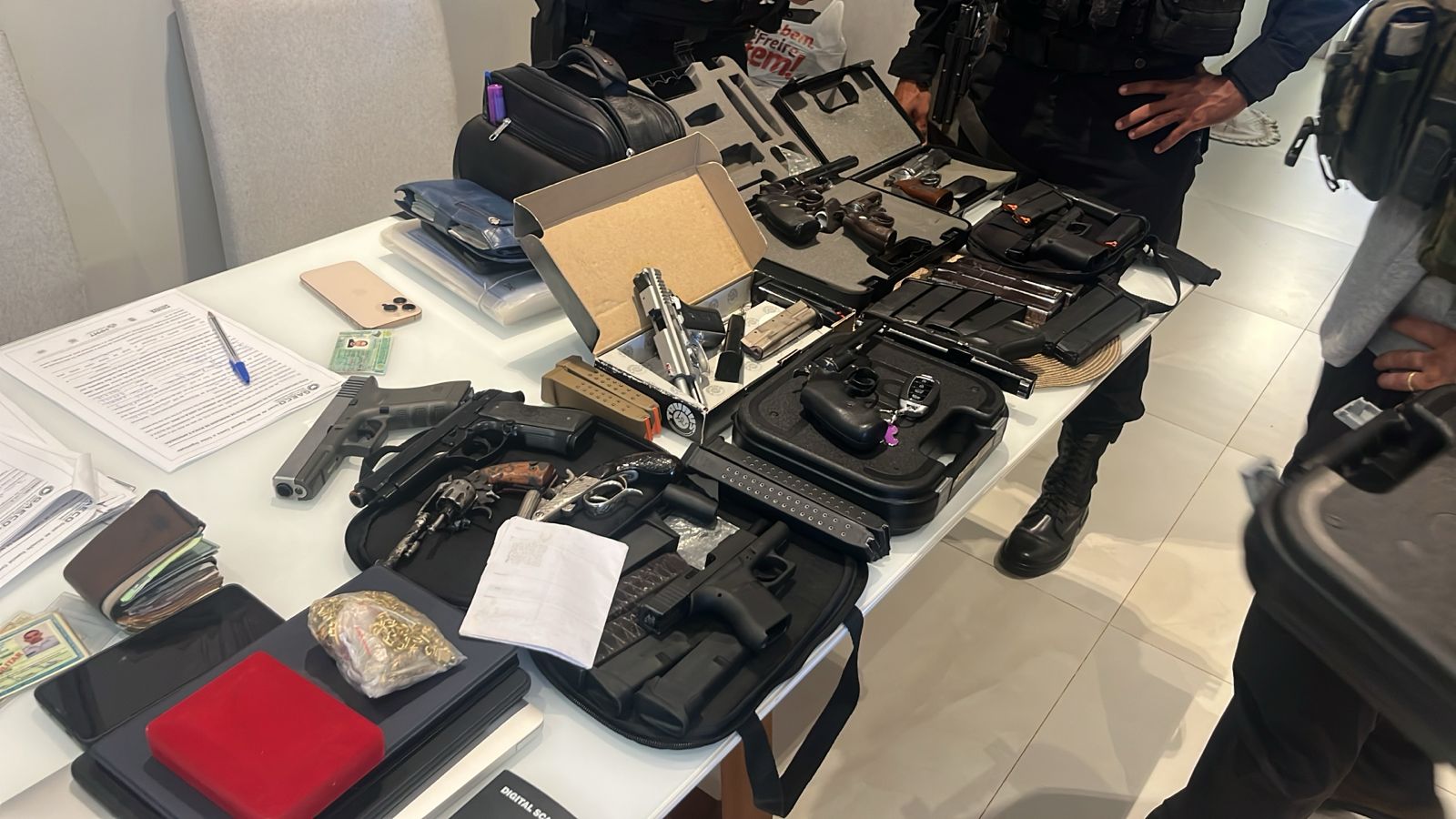 OPERA��O FIDES FRACTA POLICIAIS AGIOTAS