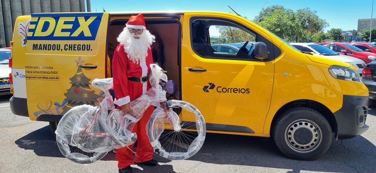 Papai Noel, Correios, entrega, presentes