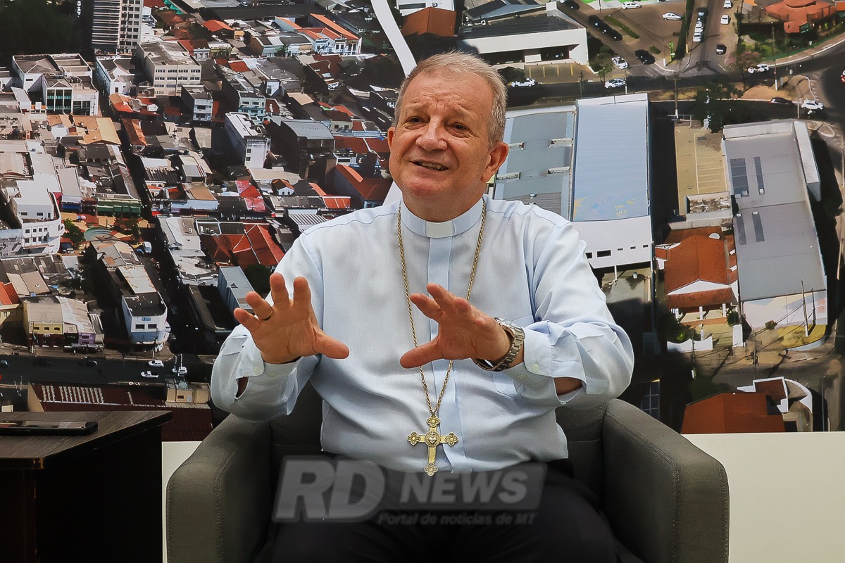 Arcebispo da Arquidiocese de Cuiab�, Dom M�rio Antonio