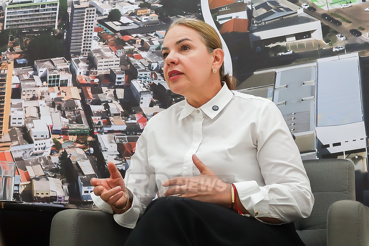 Vereadora Paula Calil - presidente da Câmara de Cuiabá