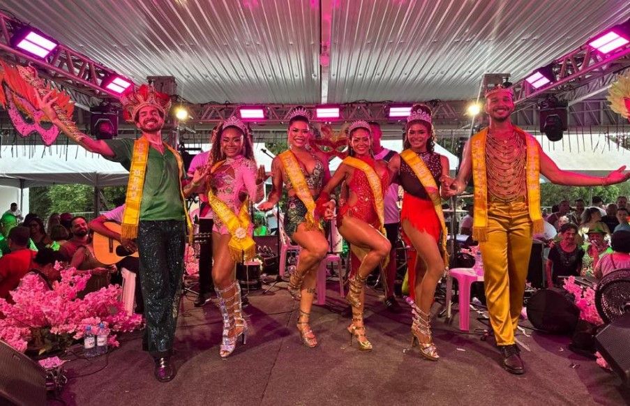 Carnaval 2026 ensaios blocos e escolas de samba
