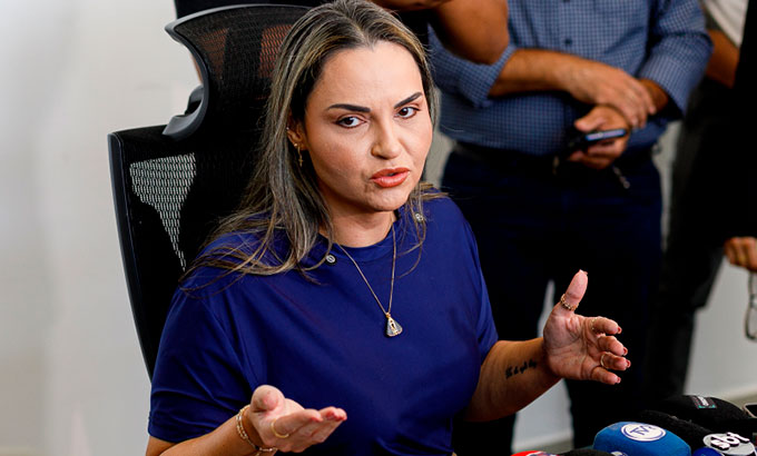 vania rosa 680
