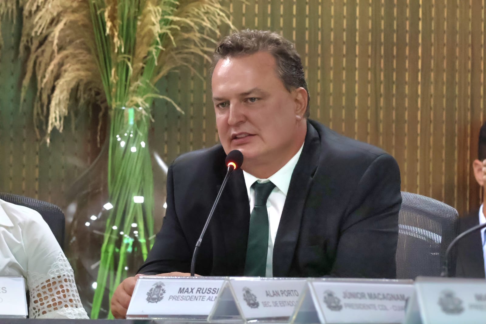 Max Russi, Assinatura, credenciamento, rede lot�rica
